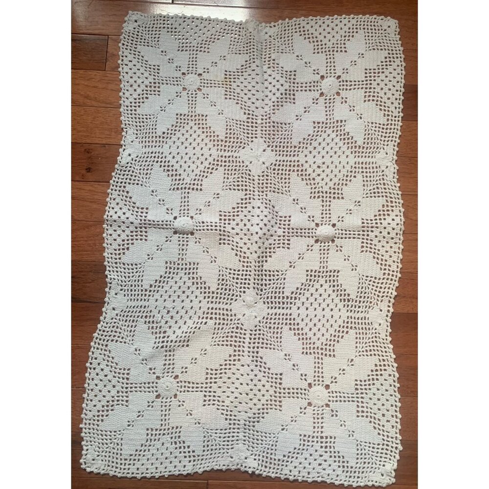 Vintage Hand Crocheted Doily Rectangle 17" X 26" Floral Ecru Lace Pattern Decor